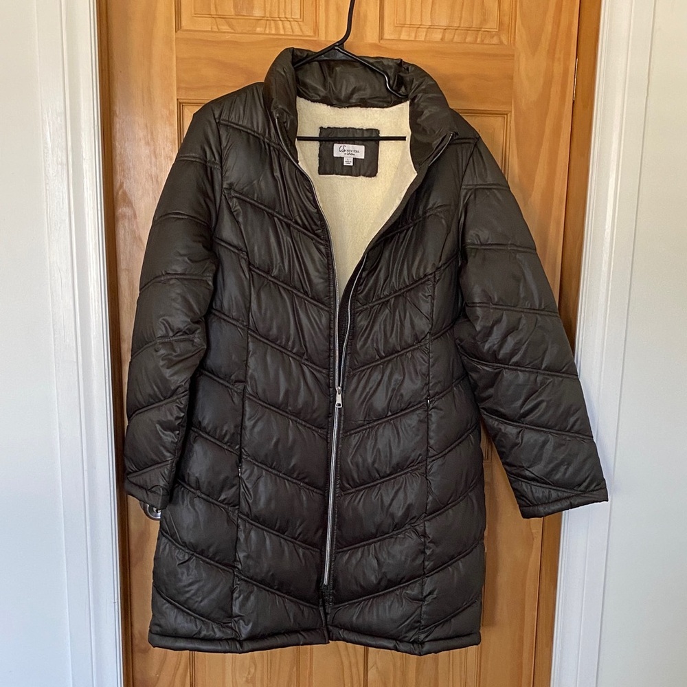 Women's Dark Brown Puffer Jacket NWOT.